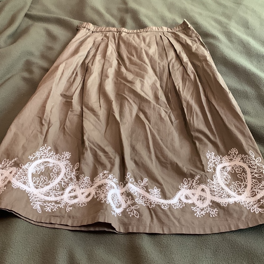 Coldwater Creek brown skirt. Lace accent on bottom. Size Small (6-8). - Picture 3 of 6
